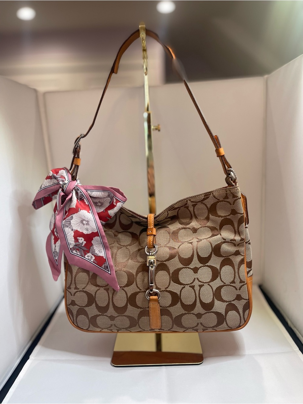 Vintage Coach Hamptons Hobo Shoulder Bag in Signature Canvas (6091)